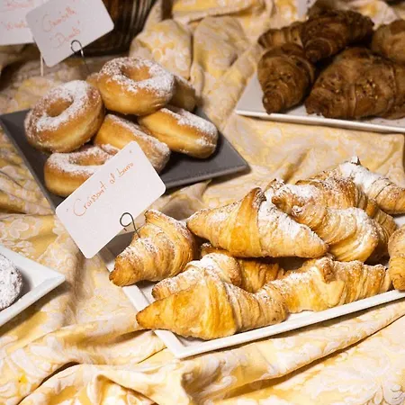 River Fronte Mare Con Piscina 3* Rimini