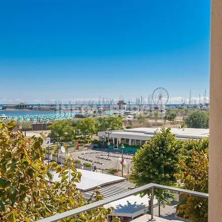 Hotel River Fronte Mare Con Piscina Rimini
