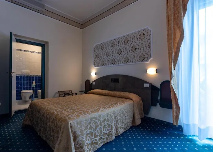 River Fronte Mare Con Piscina 3*