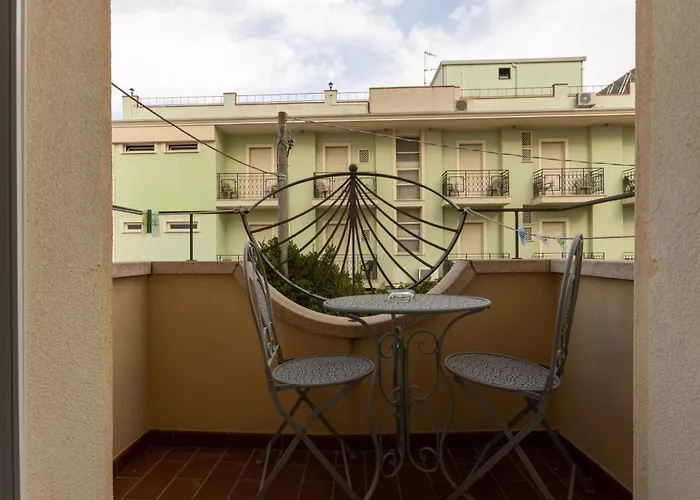 River Fronte Mare Con Piscina Hotel