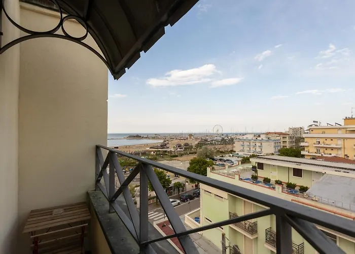 River Fronte Mare Con Piscina Hotel Rimini