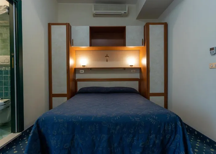 River Fronte Mare Con Piscina