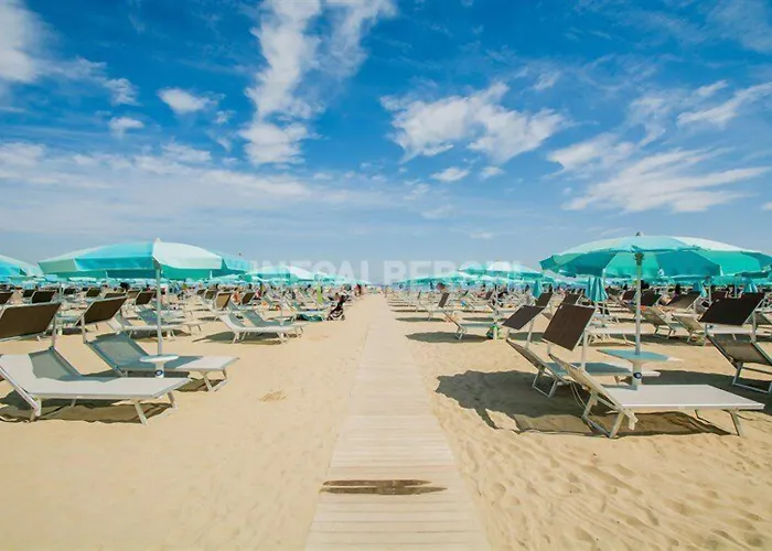 Hotel River Fronte Mare Con Piscina 3*