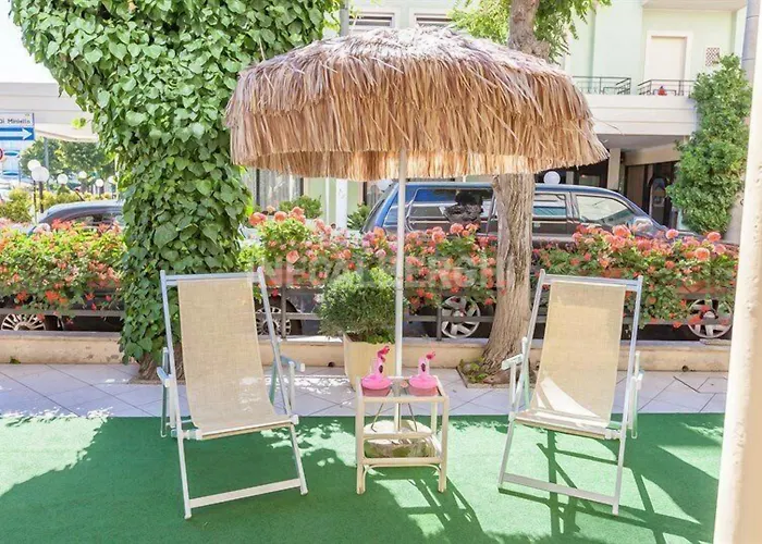 Hotel River Fronte Mare Con Piscina