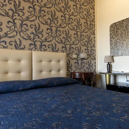 River Fronte Mare Con Piscina