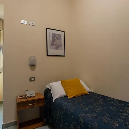 Hotel River Fronte Mare Con Piscina Rimini