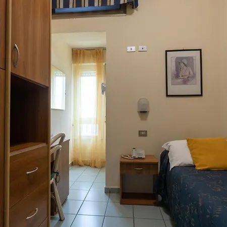 Hotell River Fronte Mare Con Piscina