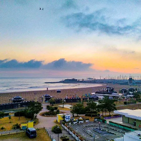 River Fronte Mare Con Piscina Hotel Rimini