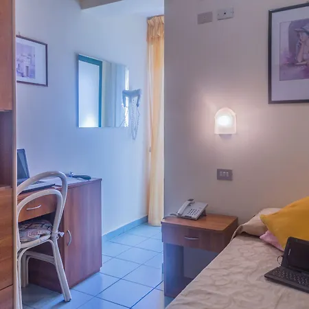 River Fronte Mare Con Piscina Szálloda