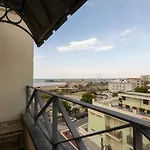River Fronte Mare Con Piscina Hotel Rimini