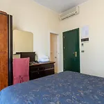 River Fronte Mare Con Piscina Hotel