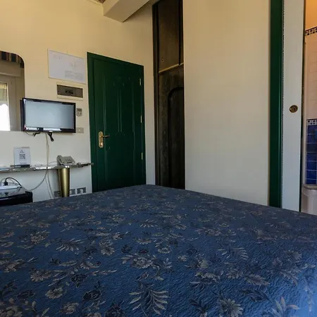 River Fronte Mare Con Piscina 酒店 3*