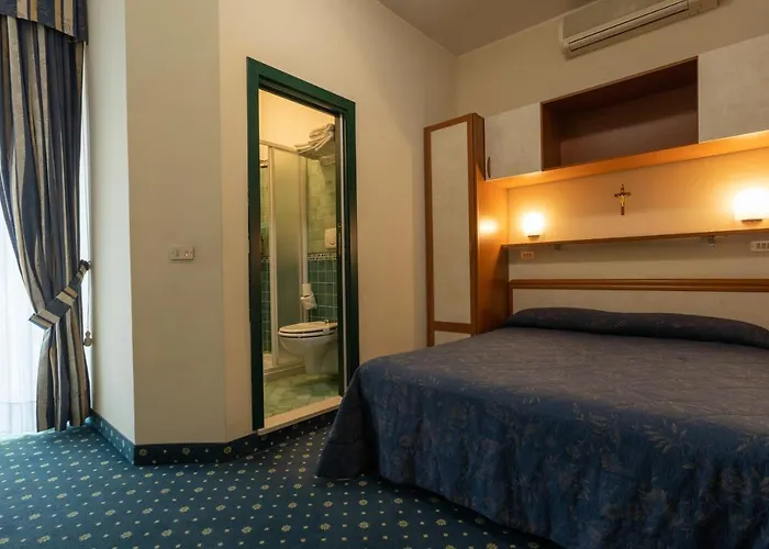 River Fronte Mare Con Piscina Hotell 3*