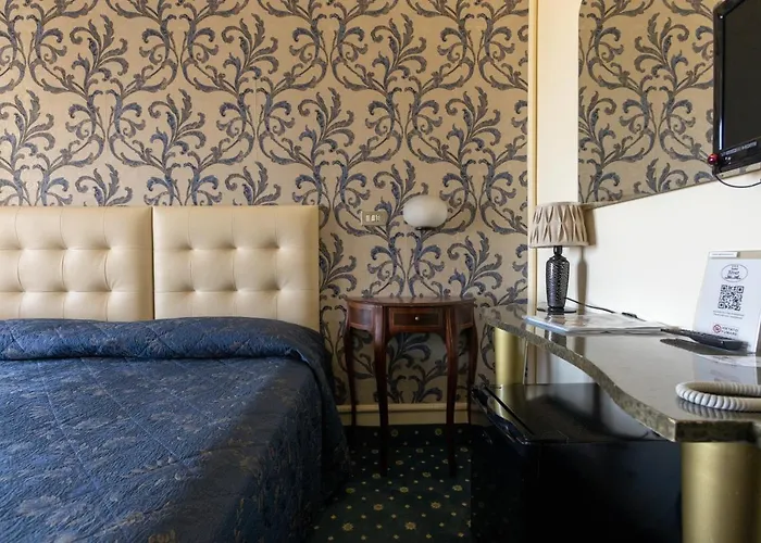 酒店 River Fronte Mare Con Piscina