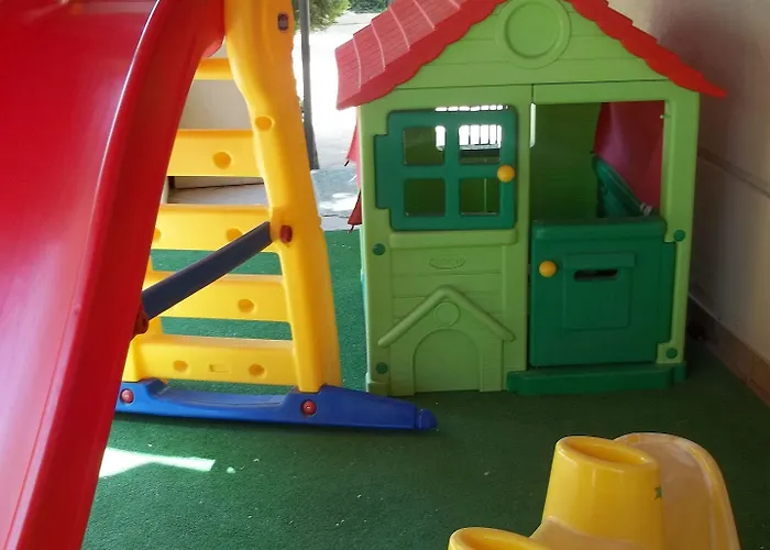 酒店 River Fronte Mare Con Piscina 里米尼