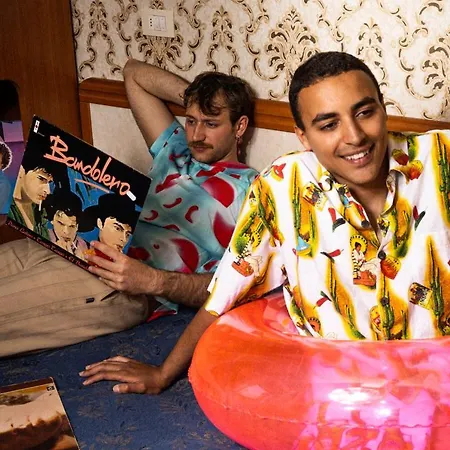 River Fronte Mare Con Piscina