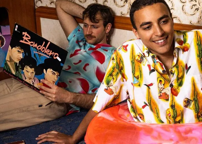 River Fronte Mare Con Piscina