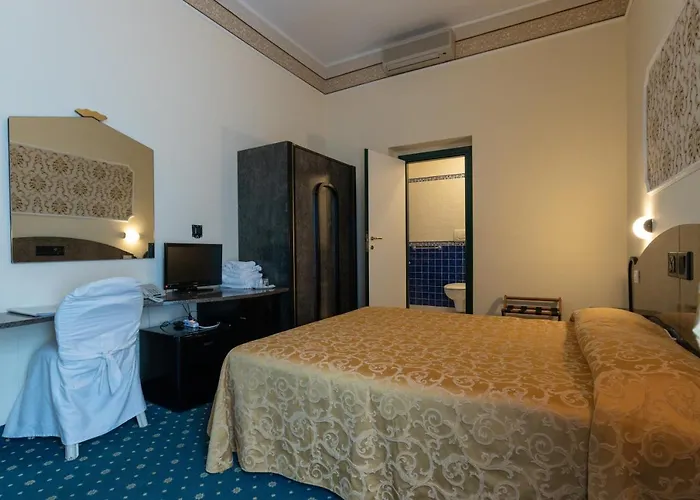 River Fronte Mare Con Piscina 3*