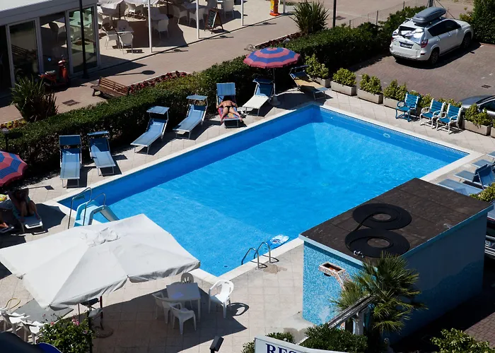 River Fronte Mare Con Piscina Ξενοδοχείο Ρίμινι