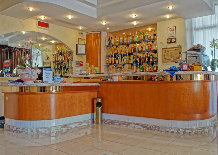 River Fronte Mare Con Piscina Ρίμινι